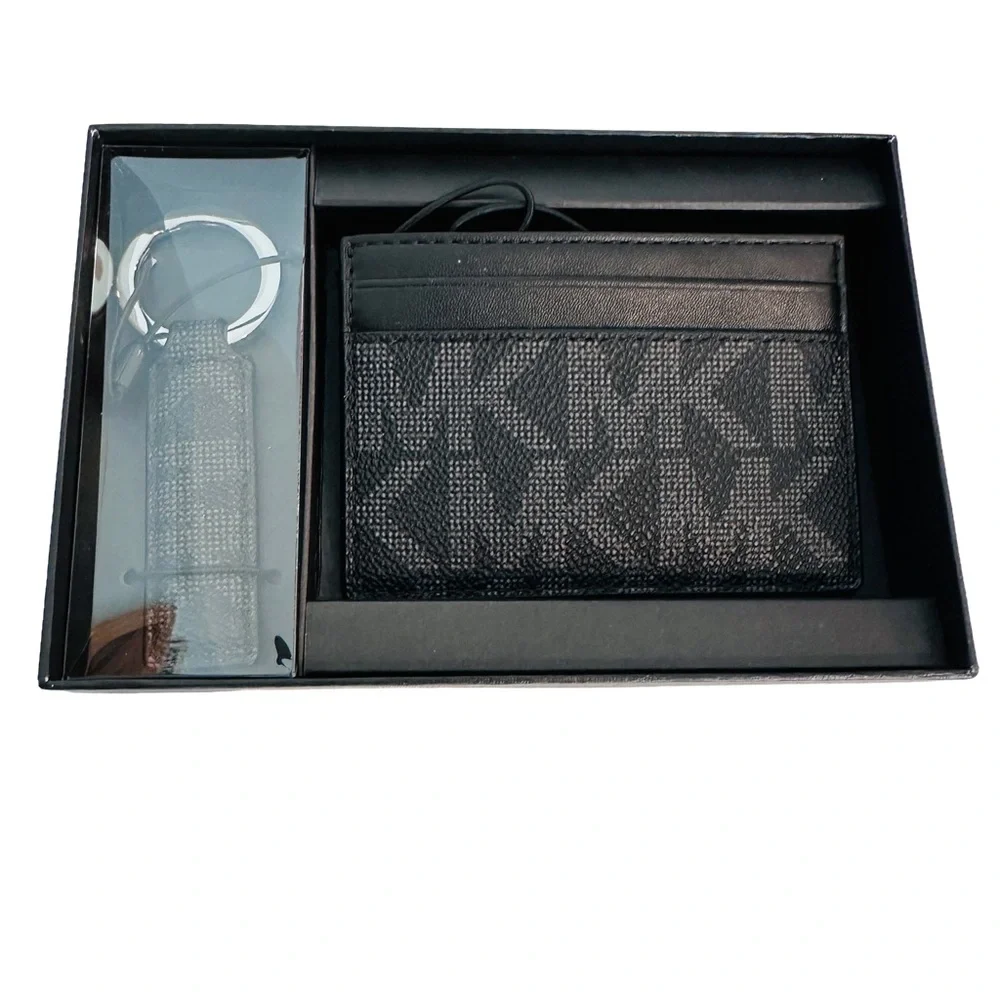NWT Michael Kors Classic Black Card Holder with Keychain‎ Set